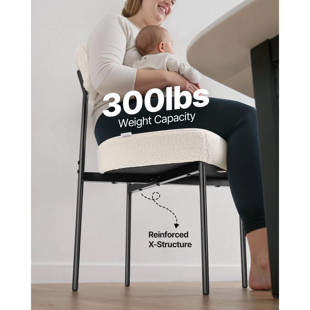 Σετ 6 καρεκλών τραπεζαρίας VEVOR Boucle, Μοντέρνες καρέκλες Sherpa με έμφαση στο Mid Century, Ταπετσαρισμένη πλευρική καρέκλα για τραπεζαρία, Λευκή καρέκλα τραπεζιού κουζίνας που εξοικονομεί χώρο με καμπύλη πλάτη και μαύρα μεταλλικά πόδια Σετ 6 καρεκλών τραπεζαρίας VEVOR Boucle, Μοντέρνες καρέκλες Sherpa με έμφαση στο Mid Century, Ταπετσαρισμένη πλευρική καρέκλα για τραπεζαρία, Λευκή καρέκλα τραπεζιού κουζίνας που εξοικονομεί χώρο με καμπύλη πλάτη και μαύρα μεταλλικά πόδια